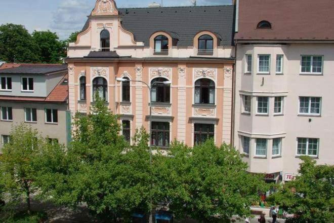 Penzion Lara Ческе-Будеёвице Экстерьер фото